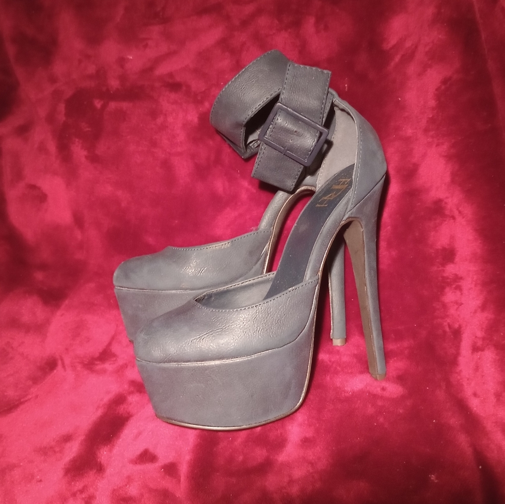 FRH Buckle Blue platform heels